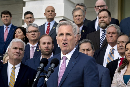 https://www.robertjennings.org/images/2023/540/republicans-threaten-default-4-29.jpg