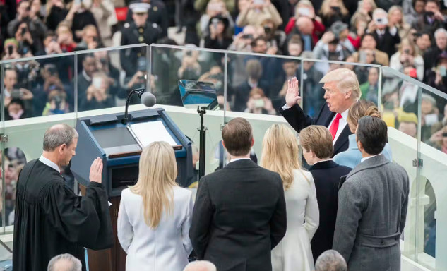 https://www.robertjennings.org/images/2023/633x356/trum-the-insurrectionist-12-20.jpg
